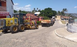 Máquinas voltam ao trabalho e asfalto está chegando em mais ruas de Coqueiro Seco