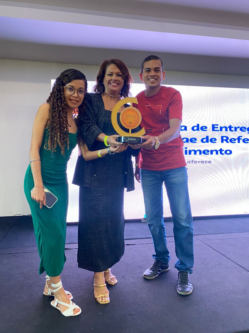 Monique, Betânia e Caio representaram Coqueiro no evento promovido pelo Sebrae