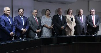 Tribunal de Justiça e Prefeitura de Coqueiro Seco assinam termo para regularizar imóveis